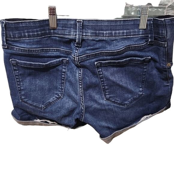 *5‎ for $25* Isabel Maternity Midi Blue Jean Shorts Size 6 - Picture 4 of 6